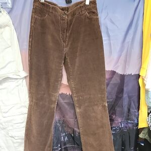 Classic Women's Corduroy Pants in Rich Brown